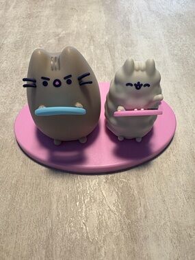 CultureFly Pusheen Box Exclusive Gaming Vinyl Figure Winter 2022